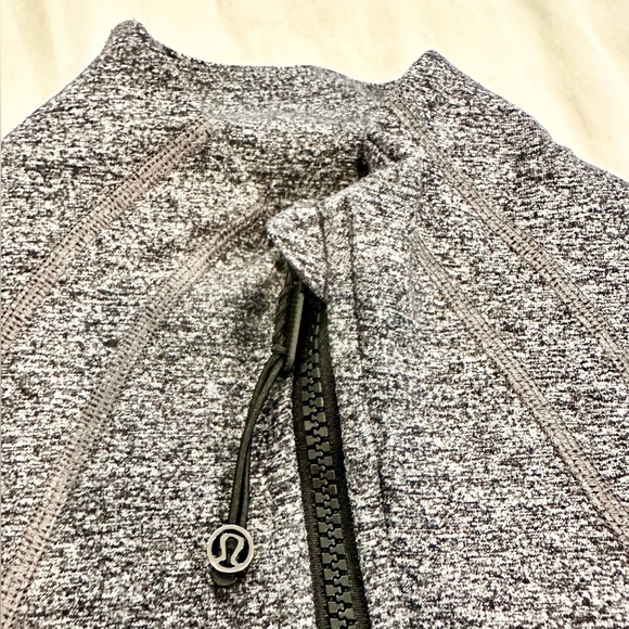 Lululemon Define Jacket - Picture 3 of 6